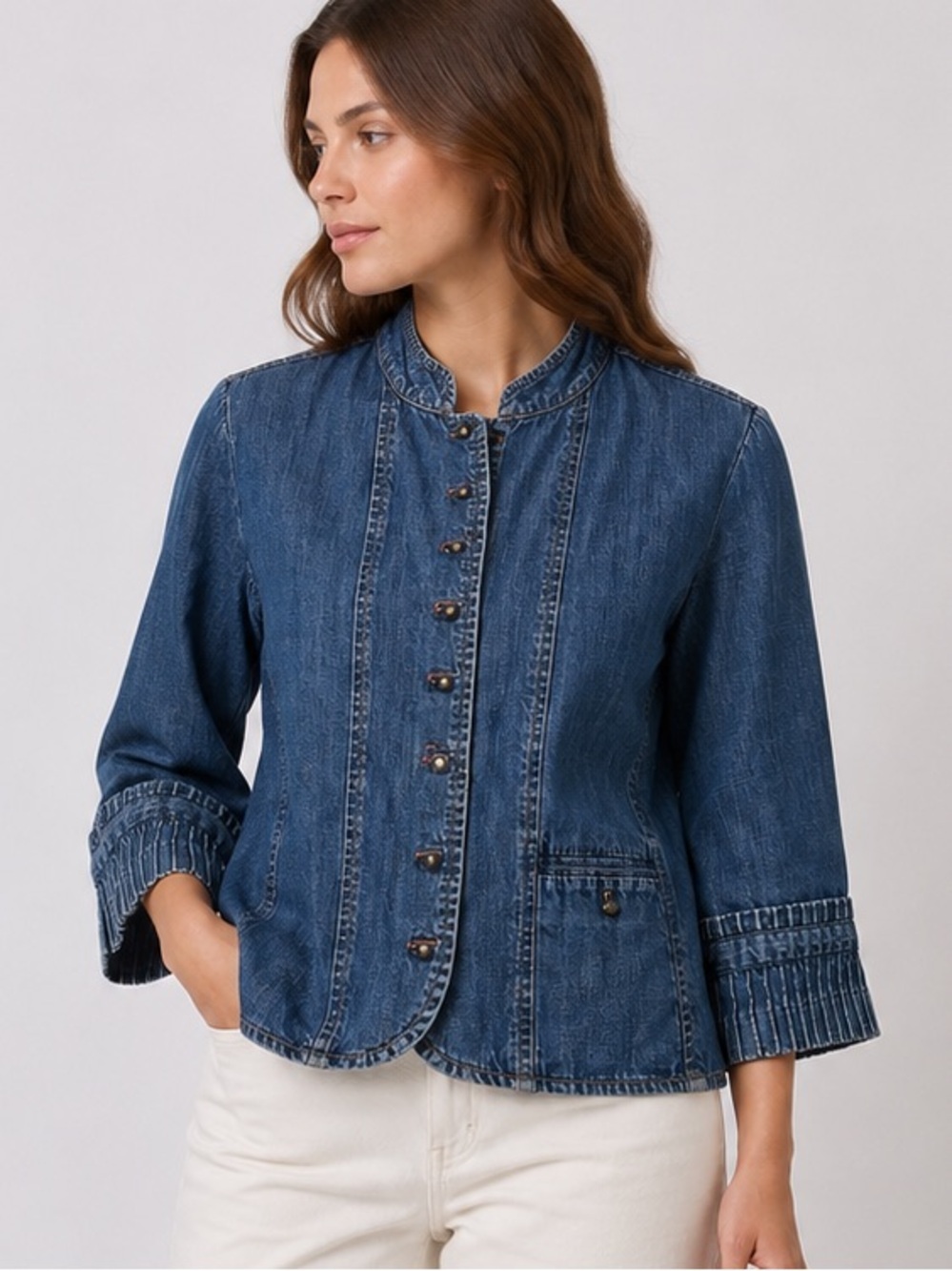 Tint Denim Jacket Women’s L Blue 100% Cotton Button Front Pleated Cuffs Casual